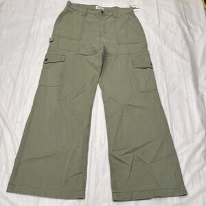 Arizona Women's Highest Rise Straight Cargo Green Pant-Juniors Size 11